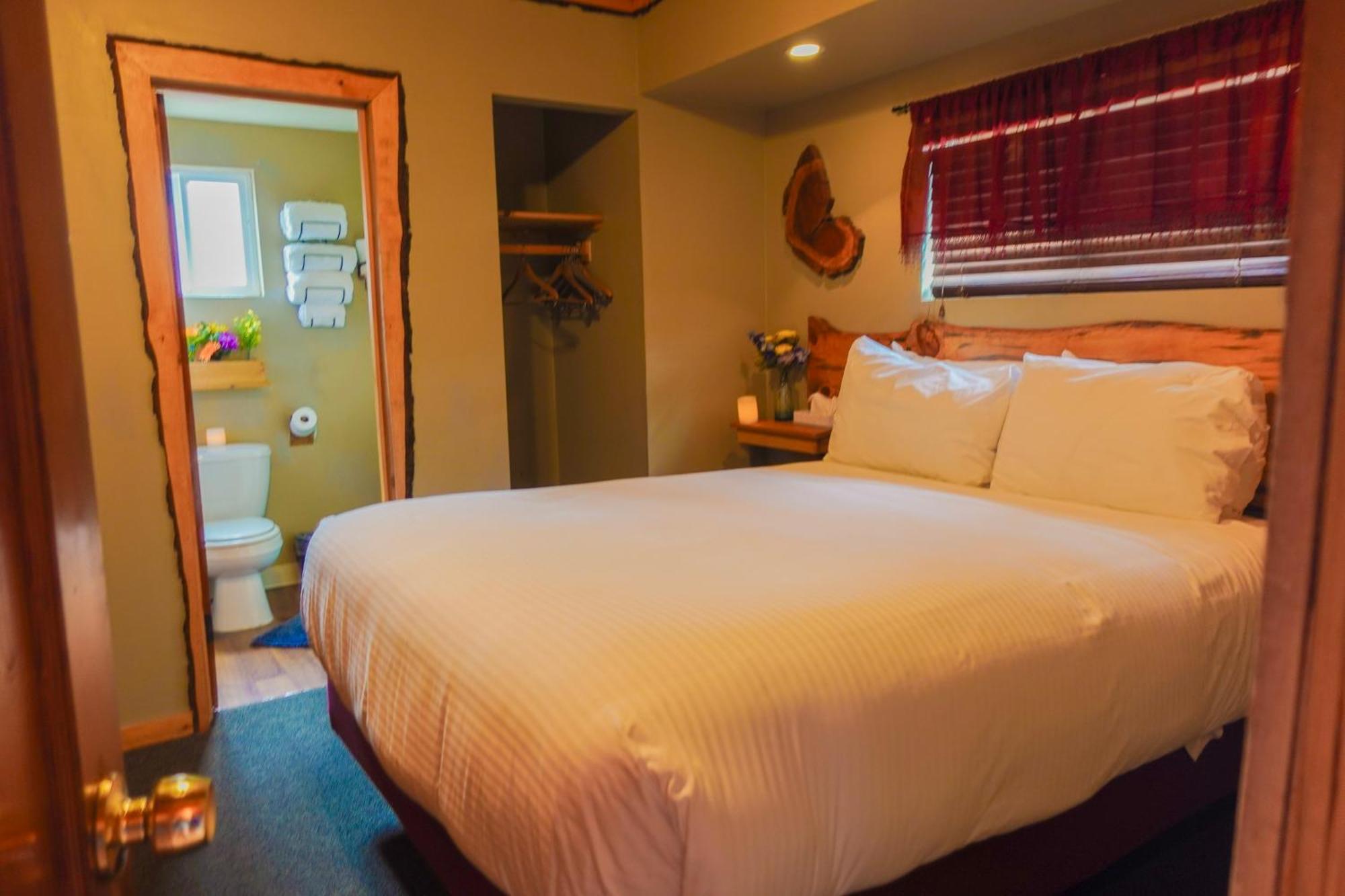 Sleepy Hollow Cabins And Hotel Crestline 外观 照片