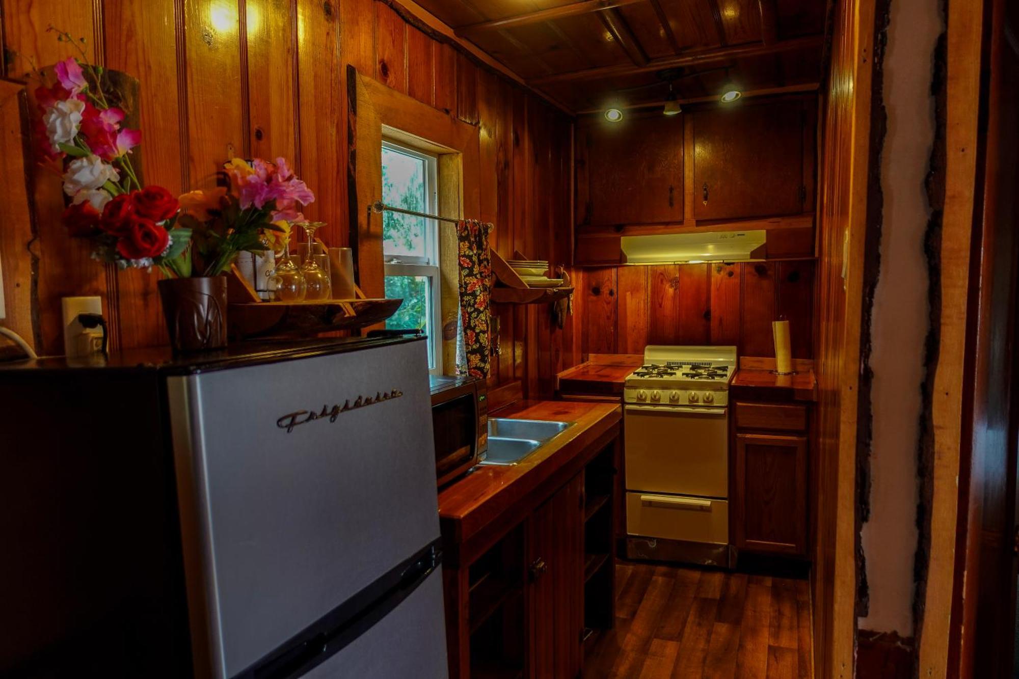 Sleepy Hollow Cabins And Hotel Crestline 外观 照片