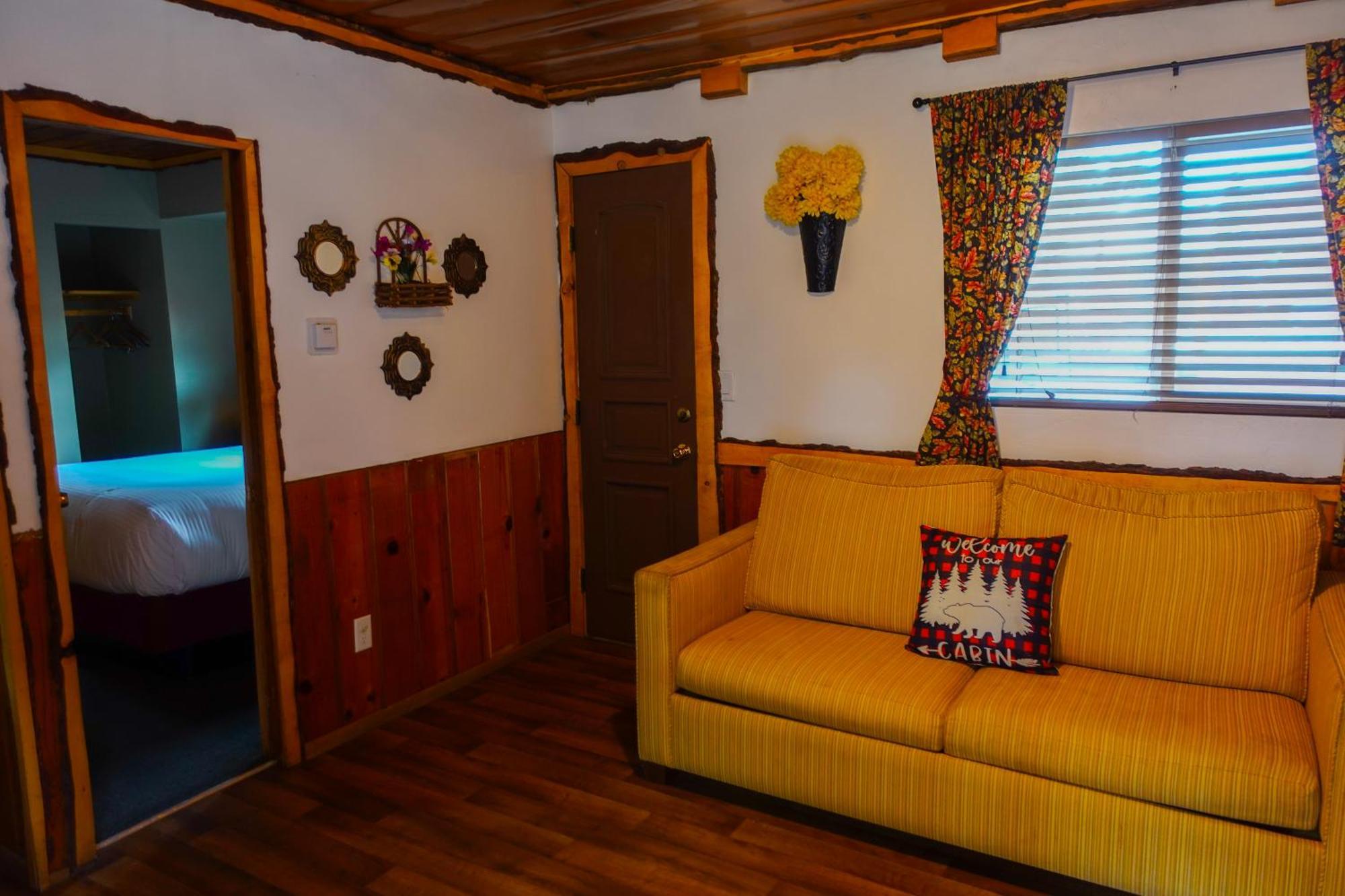 Sleepy Hollow Cabins And Hotel Crestline 外观 照片