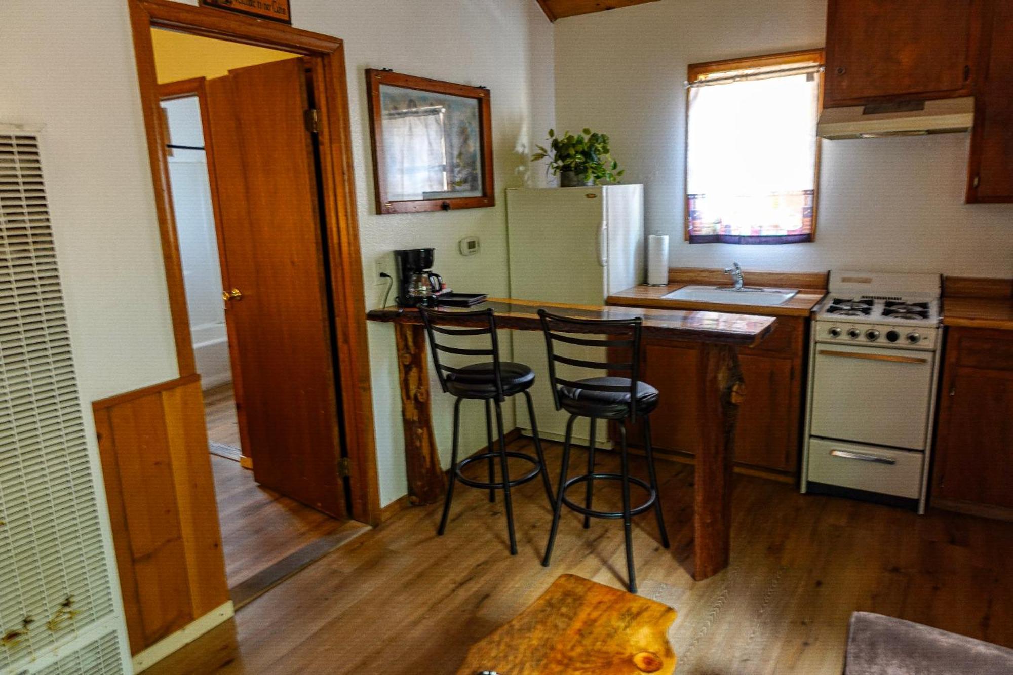 Sleepy Hollow Cabins And Hotel Crestline 外观 照片