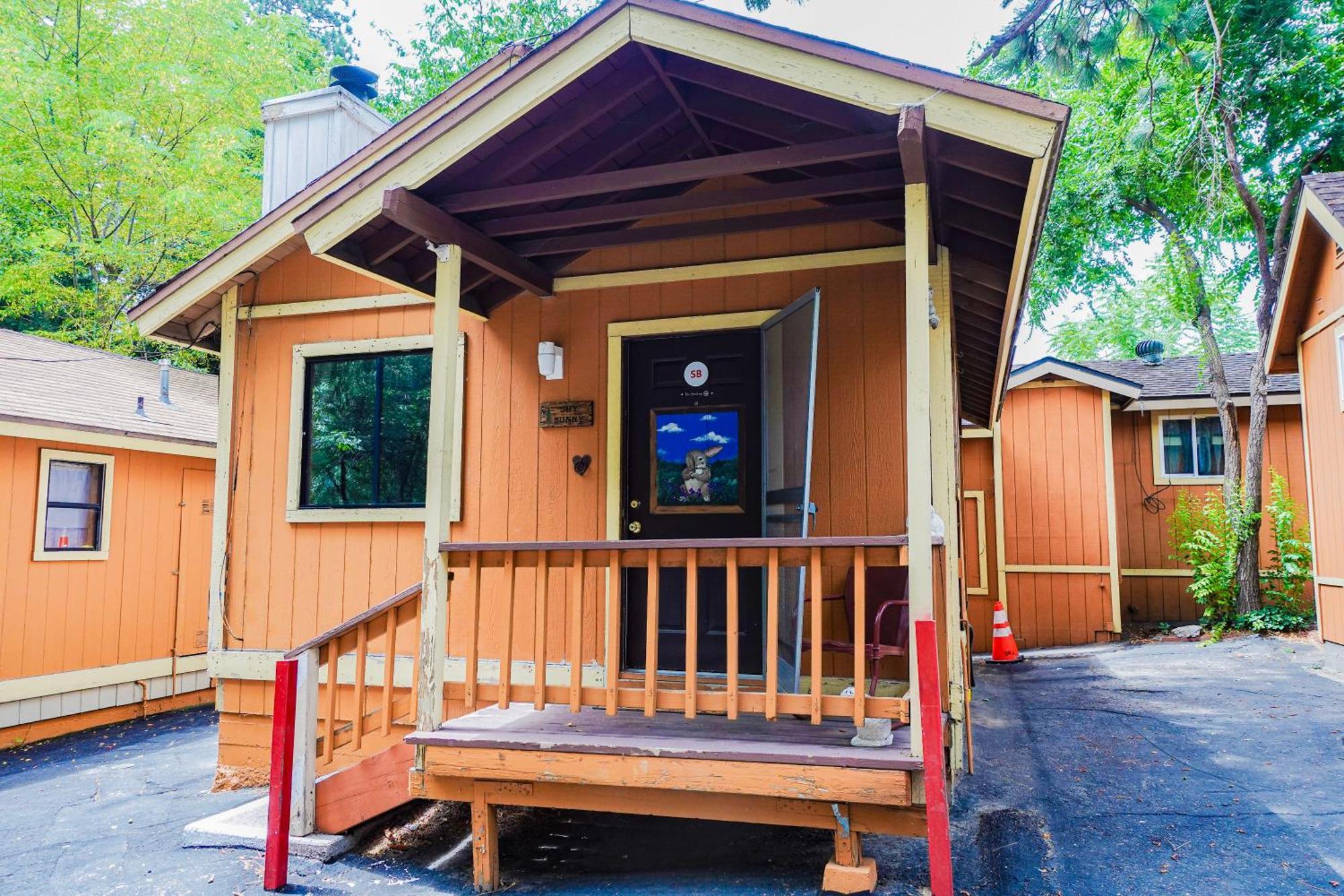 Sleepy Hollow Cabins And Hotel Crestline 外观 照片